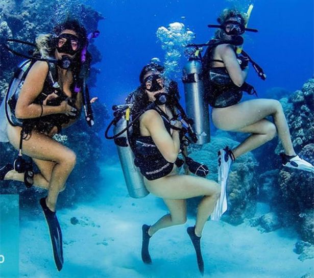 aimee louise drew add Naked Snorkeling photo