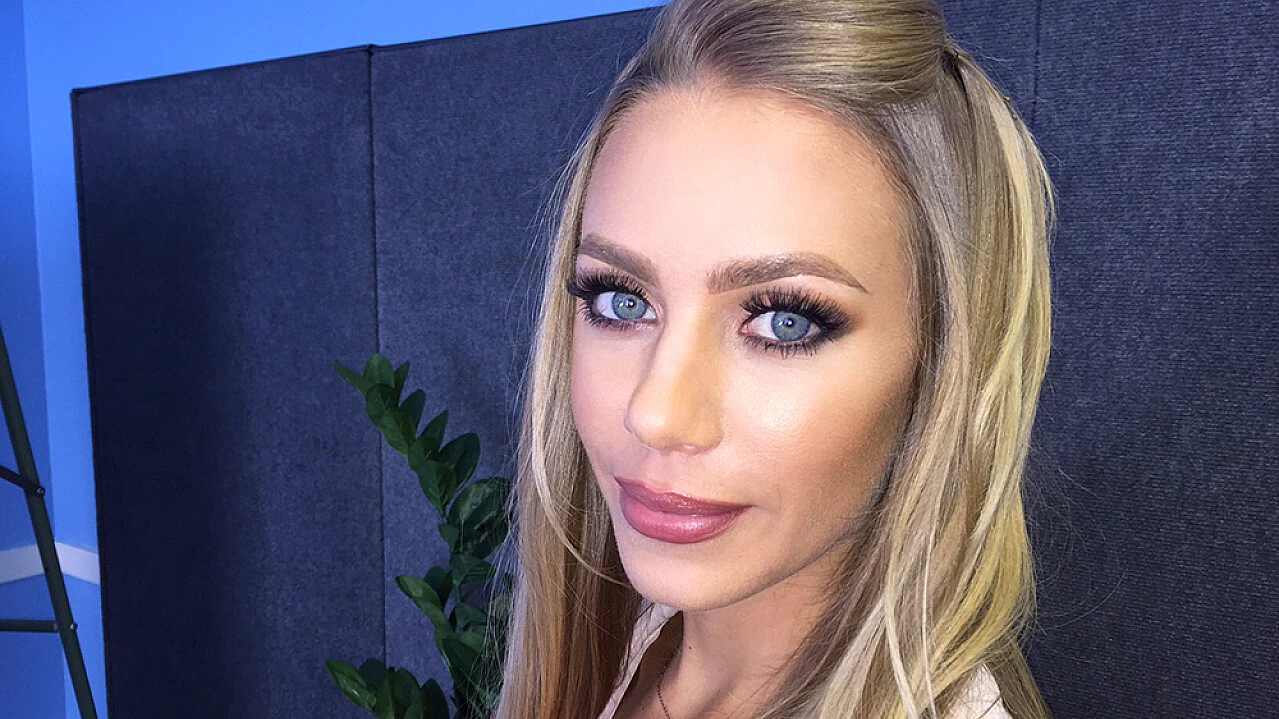 corrie walden add Nicole Aniston Vrporn photo