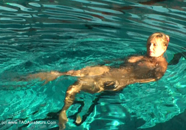 britt ward add Nude In Public Pool photo