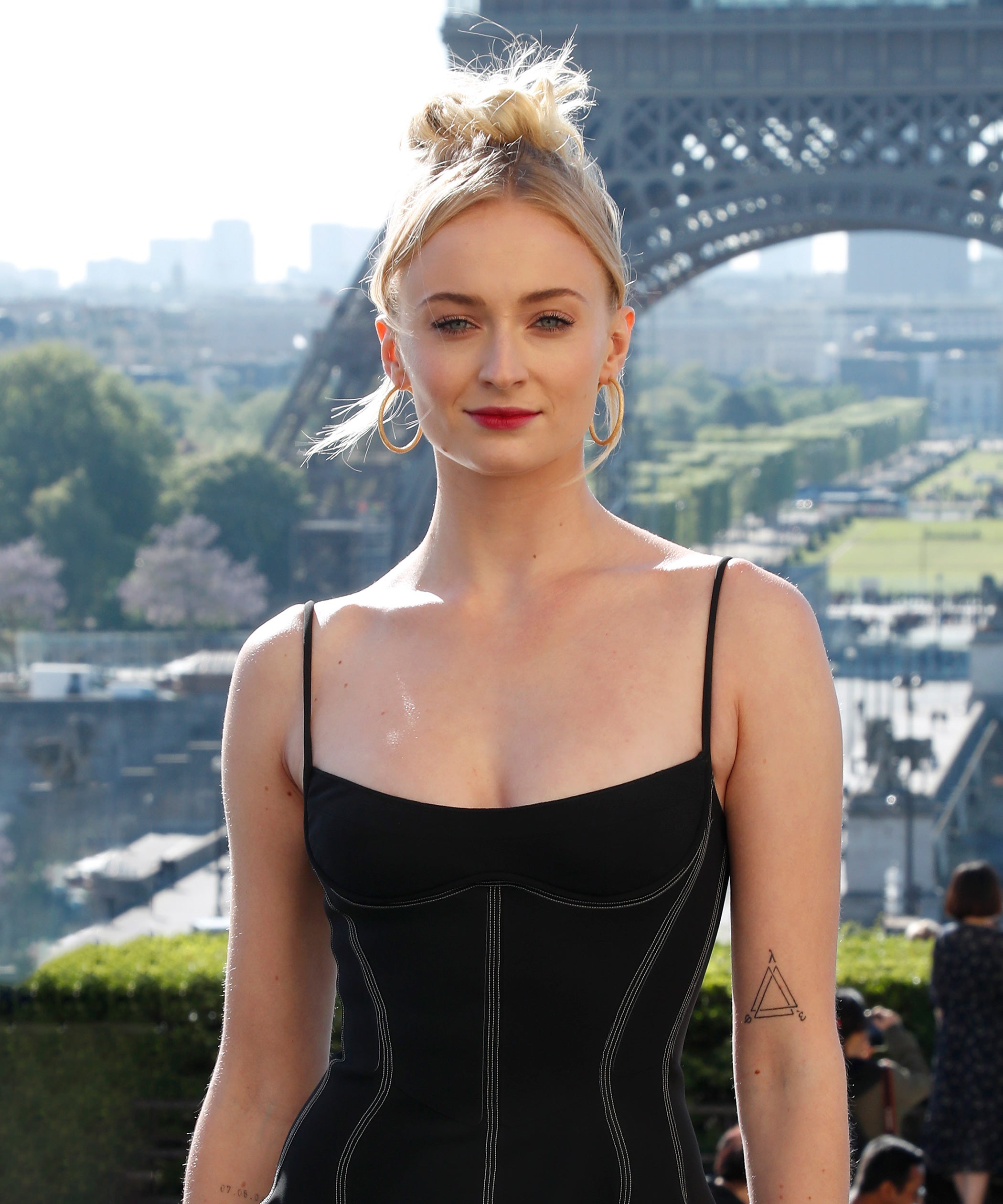 derrick betts add Sophia Turner Hot photo