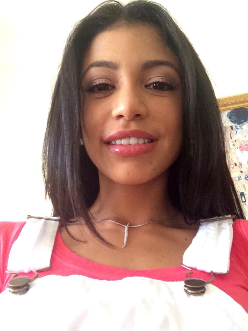 asitha nuwan bandara add Veronica Rodriguez Pirn photo
